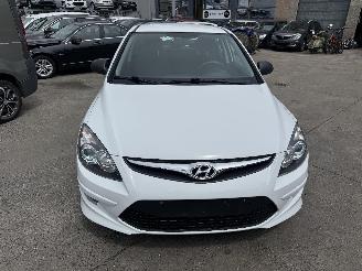 Hyundai I-30  picture 8