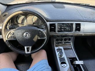 Jaguar XF 2.2D LUXURY picture 10