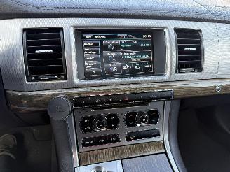 Jaguar XF 2.2D LUXURY picture 11
