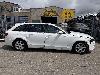 damaged passenger cars Audi A4 Avant 2.0 TDI 2011/6