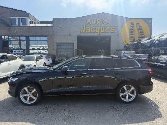  Volvo V-60 BUSINESS 2022/4