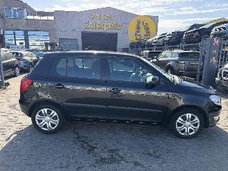 damaged passenger cars Skoda Fabia 1.2 TDI AMBIENTE 2011/10