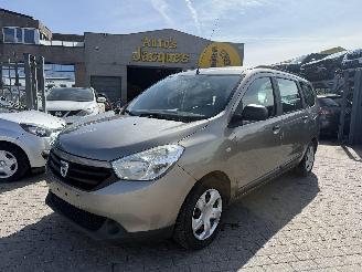 Vaurioauto  passenger cars Dacia Lodgy 1.5 AMBIANCE 2013/2