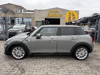 krockskadad bil auto Mini Cooper 1.5 2019/8