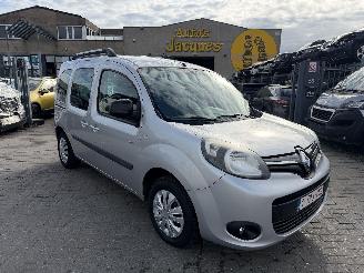krockskadad bil auto Renault Kangoo PROBLEME MOTEUR 2015/3
