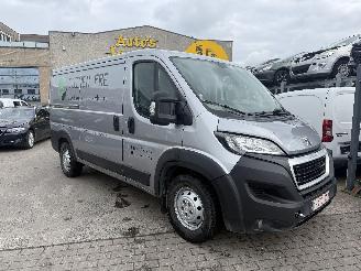 Schadeauto Peugeot Boxer 2.2 BLUEHDI L2H1 2020/2