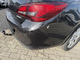 Opel Astra SEDAN 1.7 DTI picture 14