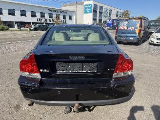 Volvo S-60 2.4D picture 4