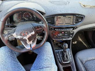 Hyundai Ioniq PLUG-IN HYDBRID picture 7