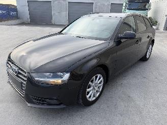Audi A4 Avant 2.0 TDI picture 3