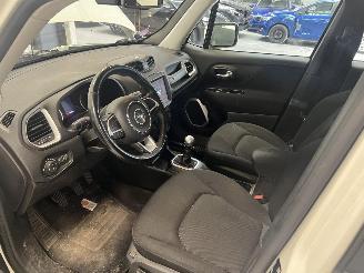 Jeep Renegade  picture 12