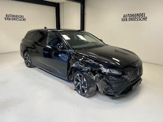 krockskadad bil auto Peugeot 308 PLUGIN/ALLURE 2023/11