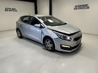 skadebil auto Kia Cee d  2016/7