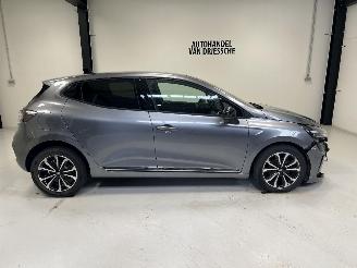 Renault Clio AUTOMATIQUE picture 2