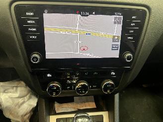 Skoda Octavia DSG picture 18