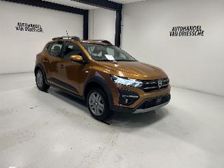 Vaurioauto  passenger cars Dacia Sandero STEPWAY 2022/2