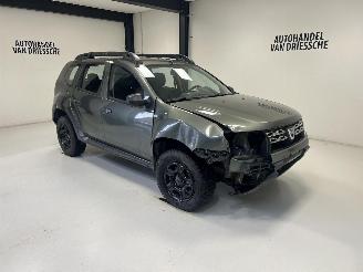 Schadeauto Dacia Duster 4X4 2015/2