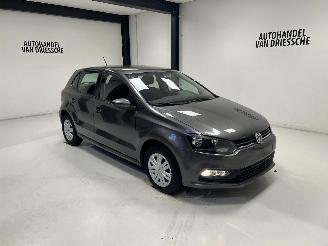 Vaurioauto  passenger cars Volkswagen Polo DSG // NUR 42000KM 2015/5
