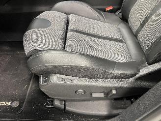 Peugeot 5008 ALLURE picture 13