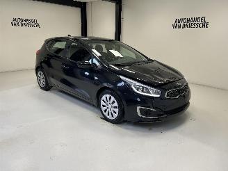 skadebil auto Kia Cee d  2018/3
