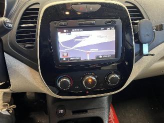 Renault Captur  picture 13