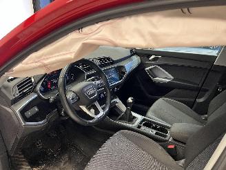 Audi Q3  picture 10