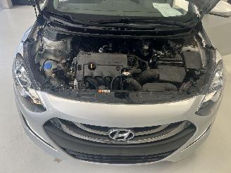 Hyundai I-30  picture 10