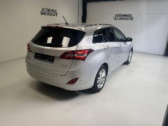 Hyundai I-30  picture 3