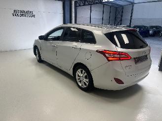 Hyundai I-30  picture 5