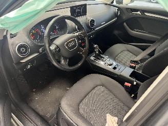 Audi A3 S-TRONIC picture 13