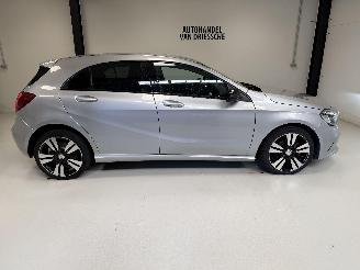 damaged passenger cars Mercedes A-klasse 4MATIC 2017/10