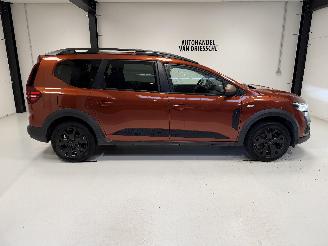 Schadeauto Dacia Jogger EXTREME/ LPG/7 PLACE 2025/1