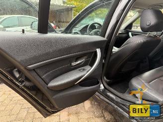 BMW 3-serie F31 320XD N47D20C Black sapphire metallic picture 18