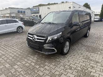 Schadeauto Mercedes V-klasse V300 d Avantgarde Edition 4 matic extra lang 2024/1