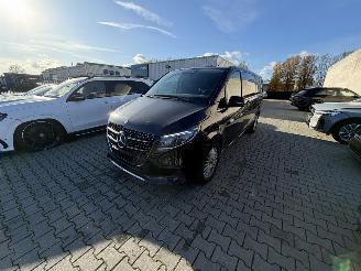 Coche accidentado Mercedes V-klasse V-300 Avant-Garde extra lang / facelift 2025/4