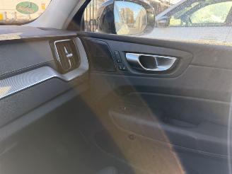 škoda osobní automobily Volvo Xc-60 T6 ultra dark awd / Panorama/ Luchtvering 2025/2