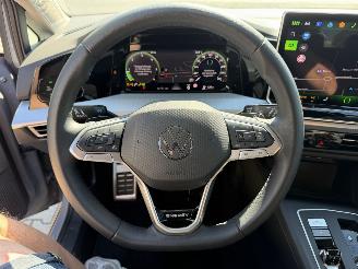 Volkswagen Golf 2.0 TDI Energy / DSG picture 10