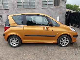Unfallwagen Peugeot 1007 DOLCE 2006/2