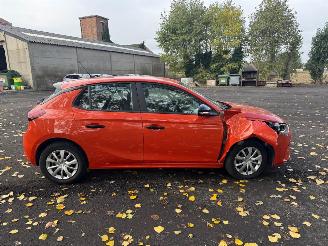 skadebil auto Opel Corsa ESSENTIA 2020/11