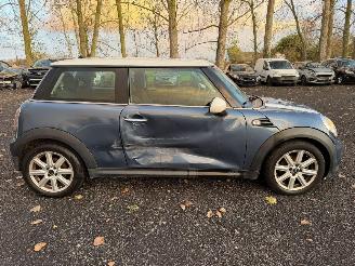 Vaurioauto  passenger cars Mini Cooper D 2010/9