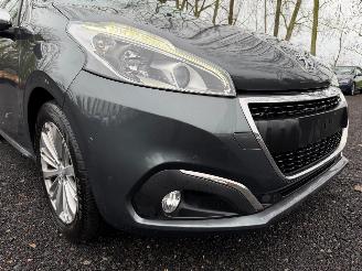 Peugeot 208 208 ALLURE picture 3