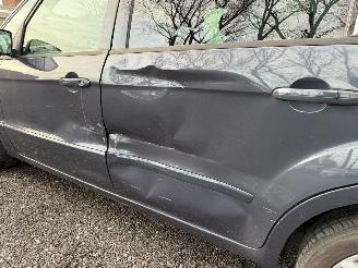 Ford Galaxy GHIA picture 11