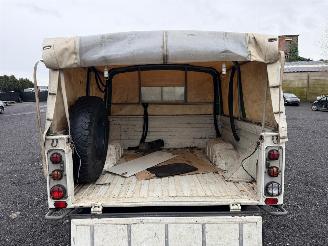 Land Rover Defender 2.5 D picture 14