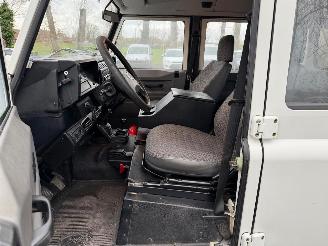 Land Rover Defender 2.5 D picture 17