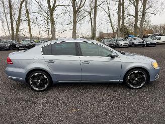 Vaurioauto  passenger cars Volkswagen Passat HIGHLINE 2011/3