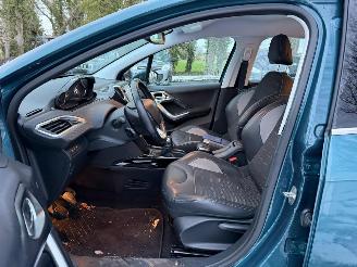 Peugeot 2008 ALLURE picture 18
