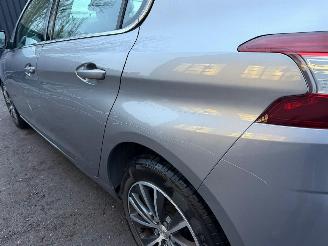 Peugeot 308 II ALLURE picture 13