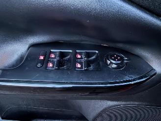 Alfa Romeo Giulietta 1.6 JTD picture 33