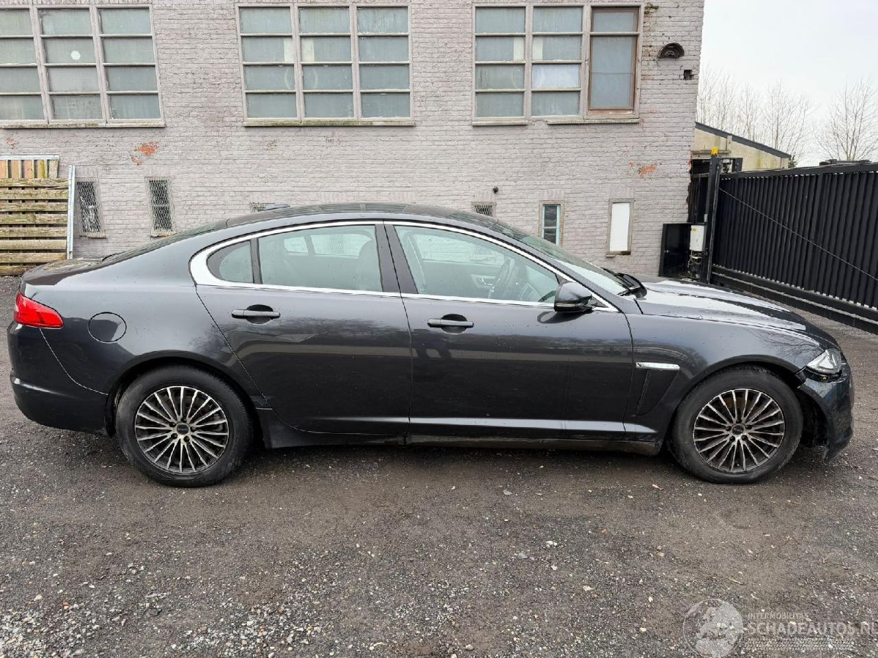 Jaguar XF 2.2 D