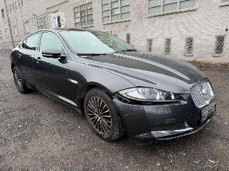 Jaguar XF 2.2 D picture 2